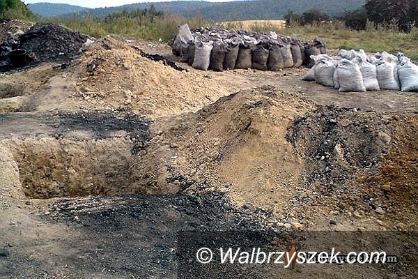 Wałbrzych: W biedaszybach zasypało człowieka