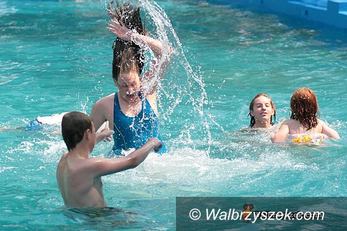 Wałbrzych: Wraz z wakacjami wystartował basen