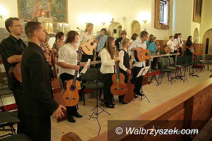 REGION, Jedlina-Zdrój: Gitarowe trójmiasto