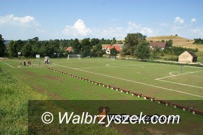 Stare Bogaczowice/Jabłów: Nowe boisko w Jabłowie