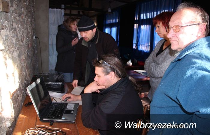 REGION, Zagórze Ślaskie: Cyjanotypia w zamku