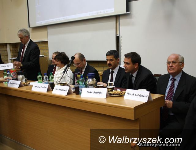 Wałbrzych: Debata w PWSZ