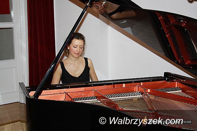 REGION, Szczawno-Zdrój: Ciekawy koncert w Teatrze Zdrojowym