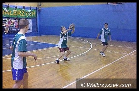 Wałbrzych: PSP nr 12 pokryta złotem