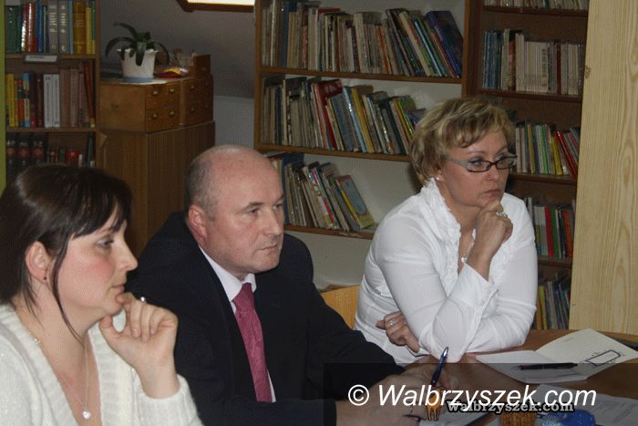 REGION, Czarny Bór: Wójt w ogniu pytań