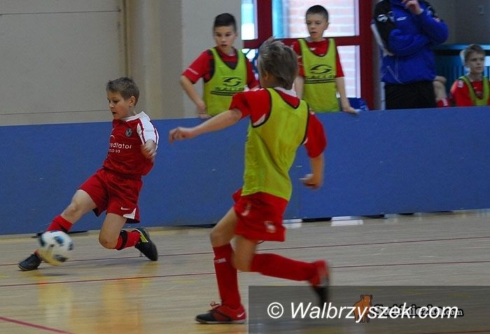 Żarów: Górnik Wałbrzych triumfuje w Żarowie