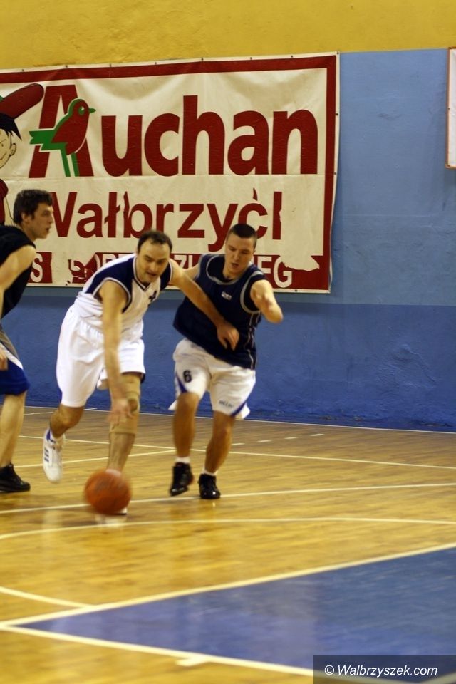 Wałbrzych: Liderzy zagrają z niżej notowanymi rywalami