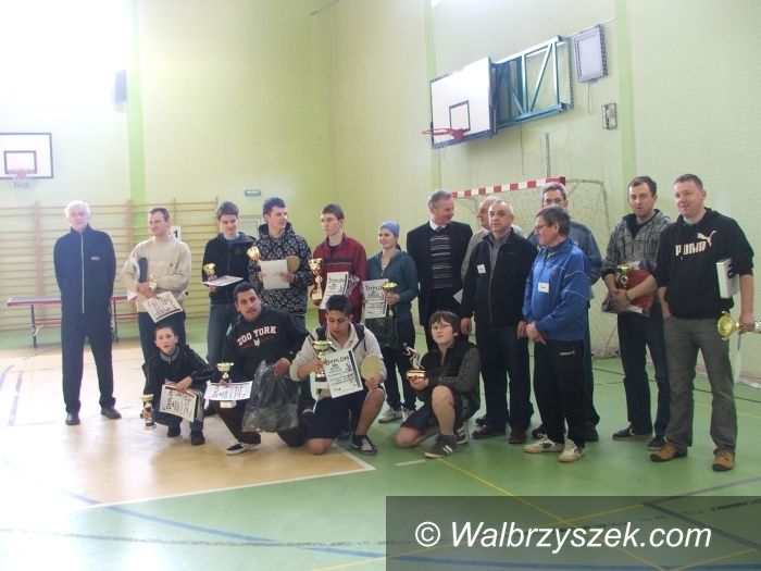 Jedlina-Zdrój: Zagrali przy tenisowych stołach