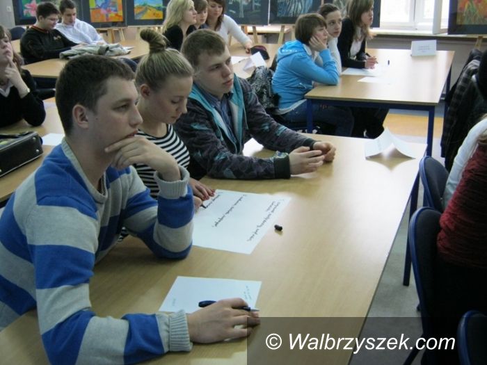 Wałbrzych: VI Konkurs Wiedzy o Języku Polskim