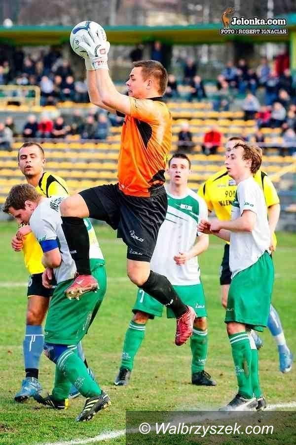 IV-liga piłkarska: Sytuacja MKS–u Szczawno–Zdrój robi się coraz gorsza