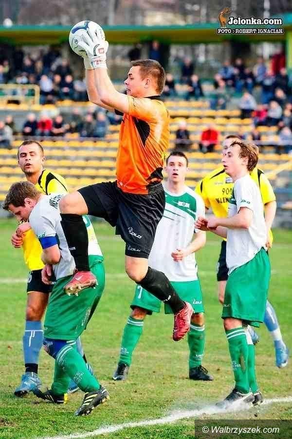 IV-liga piłkarska: Sytuacja MKS–u Szczawno–Zdrój robi się coraz gorsza