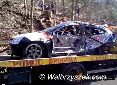 Rajd Świdnicki Krause: Śmierć na trasie Rajdu Świdnickiego, druga pętla odwołana [FOTO, VIDEO z miejsca wypadku]