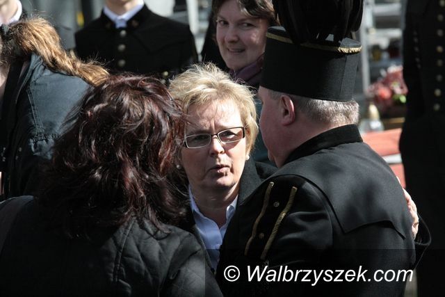 Wałbrzych: Tablica upamiętniająca śmierć górników sprzed 25 lat