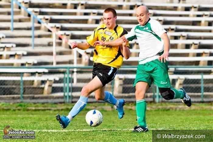 IV-liga piłkarska: „Skazani na pożarcie” powalczą w Legnicy o korzystny rezultat