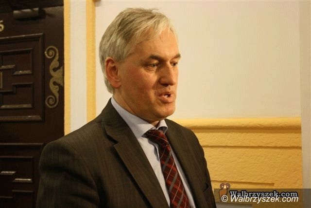 Wałbrzych: Andrzej Zibrow o budżecie Wałbrzycha: „Czy leci z nami gminny księgowy?”