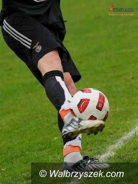 klasa okręgowa: Zadyszka lidera, derby powiatu dla Mieroszowa i tylko remis Juventuru