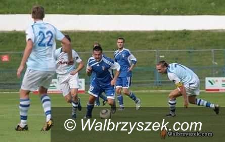 II-liga piłkarska: Górnik wraca na murawę, daleka wyprawa do Gdyni