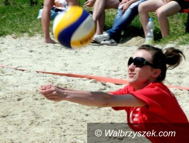Wałbrzych: Sportowa inauguracja Orlika