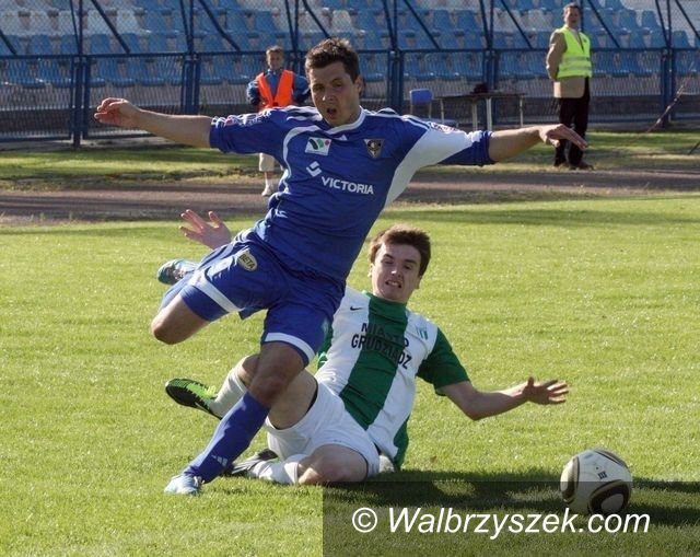 II-liga piłkarzy: Górnik zagra na wyjeździe z zamykającą stawkę Lechią