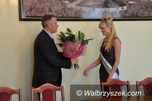 Wałbrzych: Miss Regionu Wałbrzyskiego z wizytą w Ratuszu