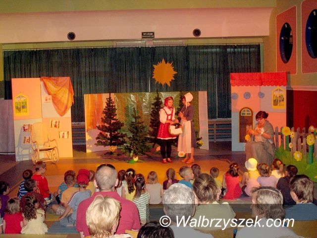 Wałbrzych: Czerwony Kapturek w OSK
