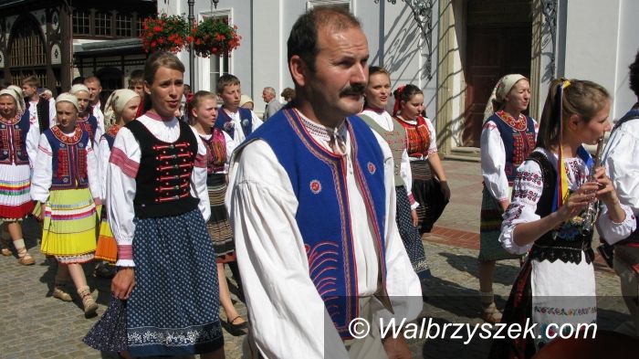 Szczawno - Zdrój: Międzynarodowy Festiwal Folklorystyczny ŚWIAT POD KYCZERĄ