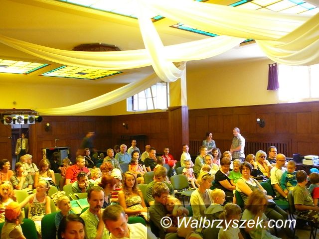 Wałbrzych/Książ: Pchła Szachrajka ubawiła trzy pokolenia widzów