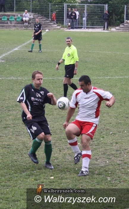 REGION: Klasa B: Iskra pierwszym liderem