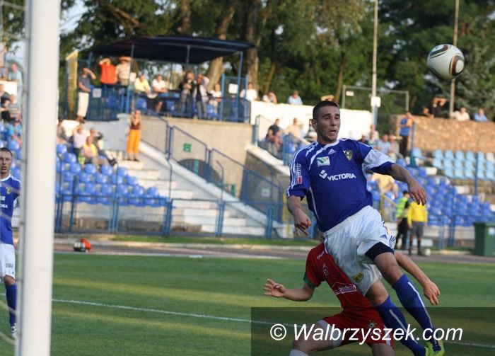 Wałbrzych: II liga piłkarska: Udany powrót Maciejaka i wygrana z Zagłębiem
