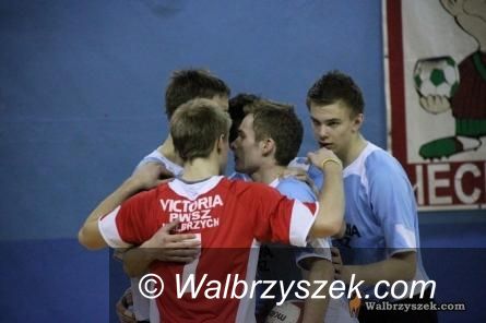 REGION: Siatkarscy młodzicy i juniorzy Victorii PWSZ po pierwszych meczach
