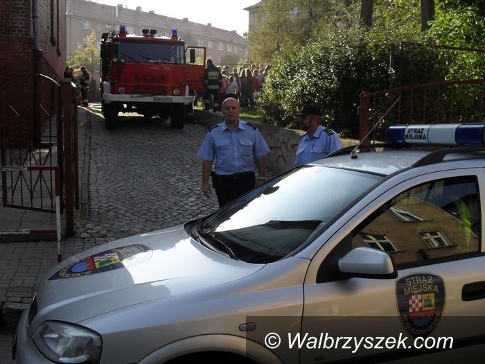 REGION, Boguszów-Gorce: Zawisła na murze