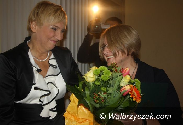 Wałbrzych: Nauczyciele odebrali medale i dyplomy