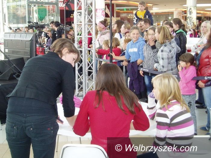 Wałbrzych: Tłumy wielbicieli przyszło do Galerii Victoria obejrzeć braci Mroczków