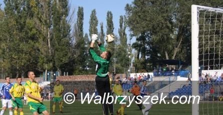 Kraj: II liga piłki nożnej: Tychy wciąż liderem