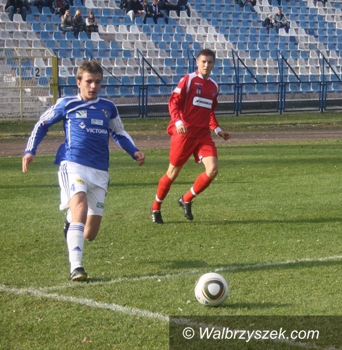 Kraj: II liga piłki nożnej: Do Wałbrzycha przyjeżdża lider