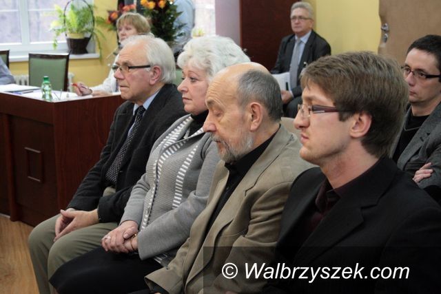 Wałbrzych: Starosta nagrodził za twórczość artystyczną
