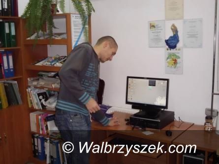 REGION, Czarny Bór: Komputerowy kurs angielskiego w bibliotece