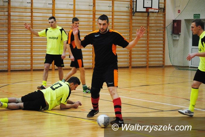 Czarny Bór: Domat lepszy od Skalnika w Czarnoborskiej Lidze Halowej
