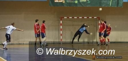 Wałbrzych: W Ronal Cup rozegrali zaległy mecz