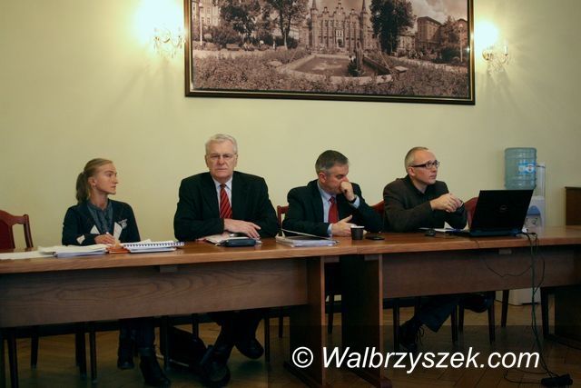 Wałbrzych: W Wałbrzychu jest za dużo szkół, a za mało dzieci