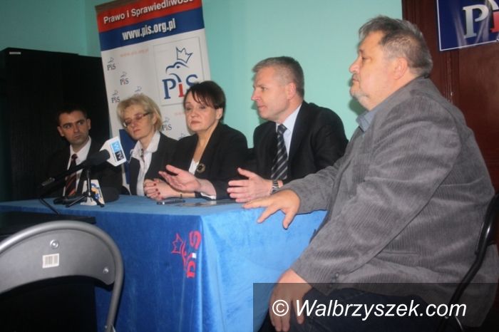 Wałbrzych: Posłanka Anna Zalewska o grodzkości, MPK i prezydencie Szełemeju