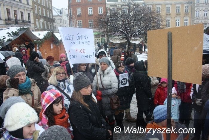 Kraj: Obrońcy szkół przedstawili postulaty