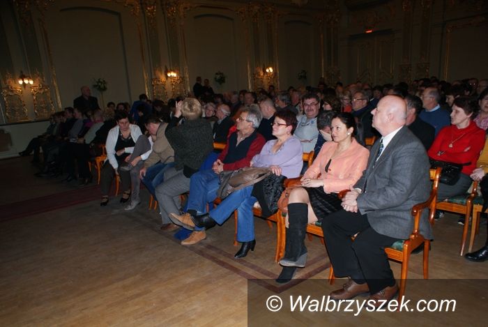REGION, Szczawno Zdrój: Kabaret pod Wyrwigroszem wystąpił w Zdrojowym