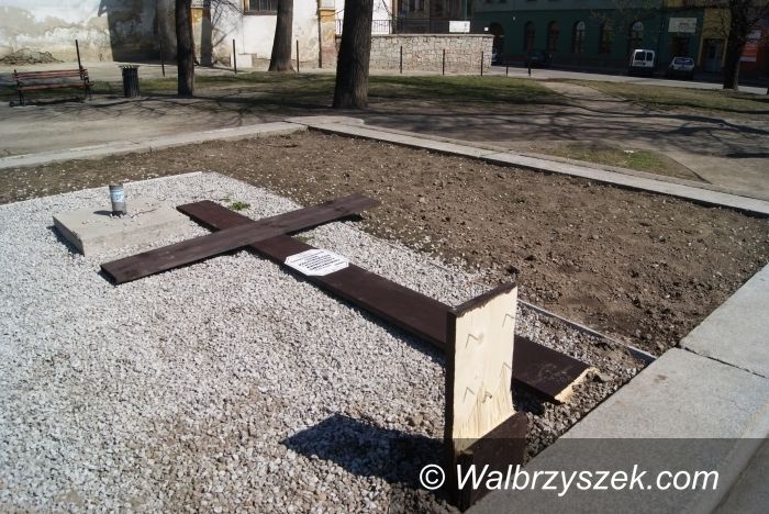Świdnica: Co się stało z krzyżem?