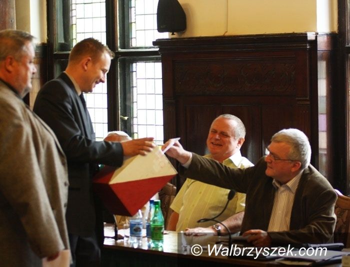 Wałbrzych/Głuszyca: Rada Miasta Wałbrzych w tym samym składzie, czyli nieudane referendum