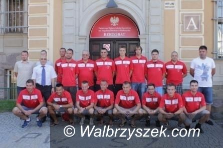 Europa: Studenci PWSZ pokonali Niemców i awansowali do ćwierćfinałów