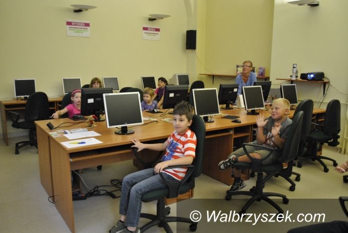 Wałbrzych: Muzyka rozrywkowa opanowała bibliotekę