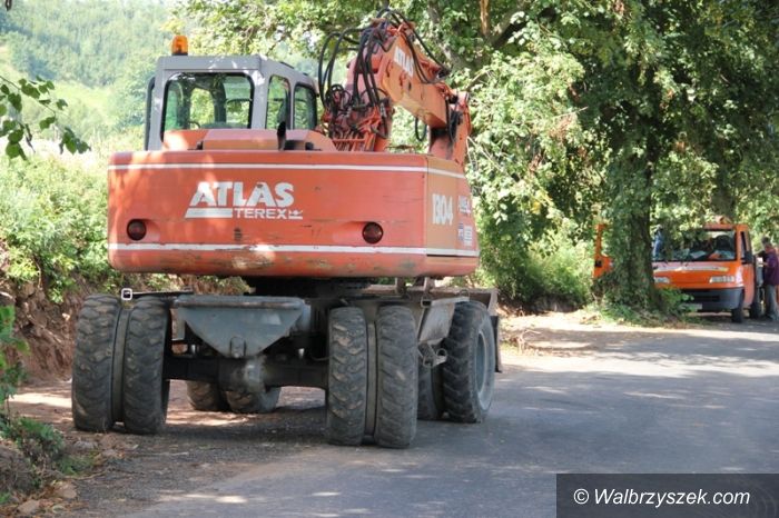 Region: Realizacja inwestycji drogowych na terenie gminy Czarny Bór trwa