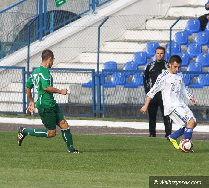Kraj: II liga piłkarska: Bytovia i Lech na czele