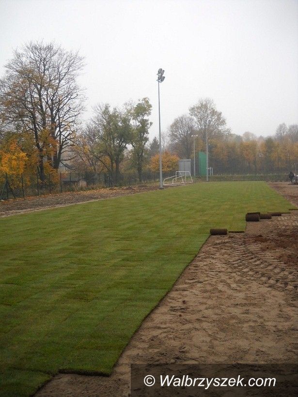 REGION, Szczawno Zdrój: Kończą remont stadionu